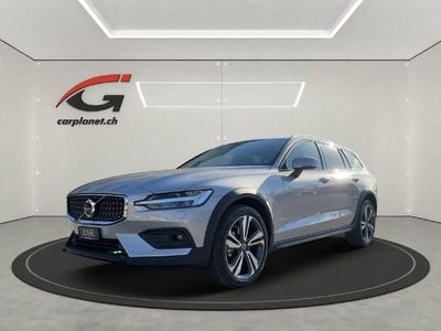 Silber Gebraucht 2024 Volvo V60 CC Ultimate Kombi | CHF 78’650