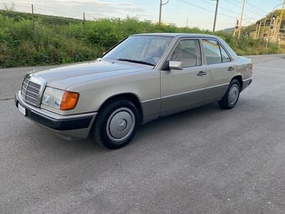 Gebraucht 1991 Mercedes E230 | CHF 9’900