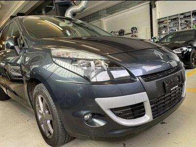 Gebraucht 2011 Renault Scénic III Bose Edition Van / Kleinbus | CHF 6’890 (Etwas zu teuer)