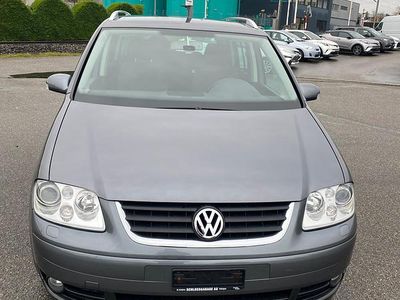 Gebraucht 2006 VW Touran Trendline Van / Kleinbus | CHF 4’500 (Teuer)