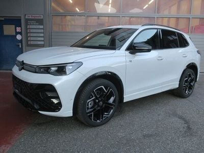 Gebraucht 2024 VW Tiguan R-line SUV | CHF 48’900 (Fairer Preis)