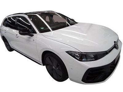 Weiss Gebraucht 2025 VW Passat R-line Kombi | CHF 47’000