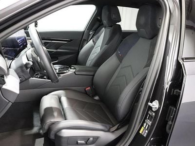 Grau Gebraucht 2025 BMW 530e Comfort Edition Kombi | CHF 63’900 (Fairer Preis)