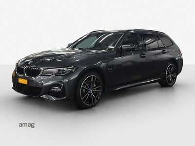 Gebraucht 2022 BMW 330e M Sport Kombi | CHF 35’070 (Guter Preis)