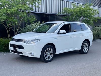 Gebraucht Mitsubishi Outlander P-HEV 121 PS (88 kW) 2014 SUV
