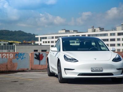 Gebraucht Tesla Model 3 350 kW (476 PS) 2019 Limousine