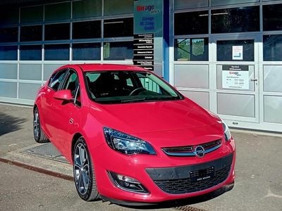 Rot Gebraucht 2015 Opel Astra Cosmo Limousine | CHF 13’990