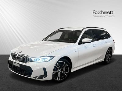 Weiss Gebraucht 2023 BMW 330 M Sport Kombi | CHF 45’900 (Fairer Preis)