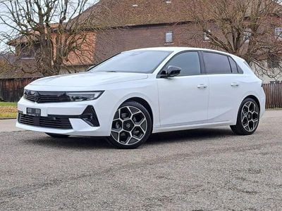 Weiss Gebraucht 2024 Opel Astra Limousine | CHF 30’990 (Etwas zu teuer)