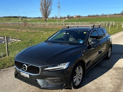 Gebraucht Volvo V60 Momentum 190 PS (139 kW) 2019 Kombi