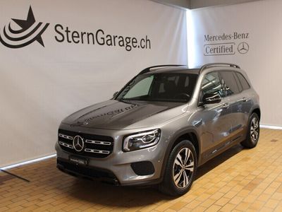 Mercedes GLB220