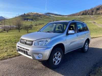 Gebraucht 2005 Toyota RAV4 | CHF 7’900 (Teuer)