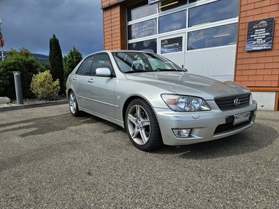 Gebraucht 2000 Lexus IS200 | CHF 6’500