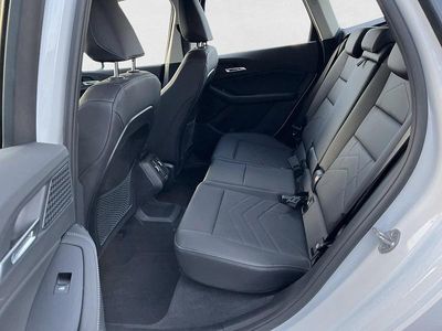 Weiss Gebraucht 2023 BMW 218 Active Tourer Luxury Line Van / Kleinbus | CHF 32’900 (Etwas zu teuer)