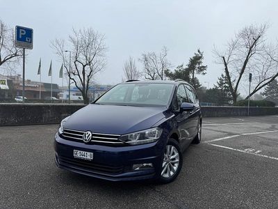 Gebraucht 2016 VW Touran Comfortline Van / Kleinbus | CHF 14’900 (Etwas zu teuer)