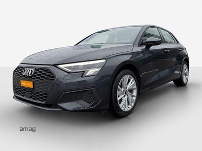 Manhattangrau metallic Gebraucht 2021 Audi A3 Attraction Limousine | CHF 27’990