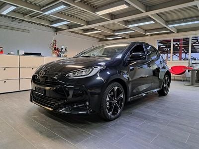 Neu Toyota Yaris Hybrid Premium 130 PS (95 kW) 2025