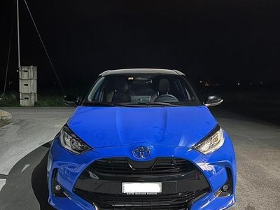 Neu Toyota Yaris Hybrid Premium 130 PS (95 kW) 2025