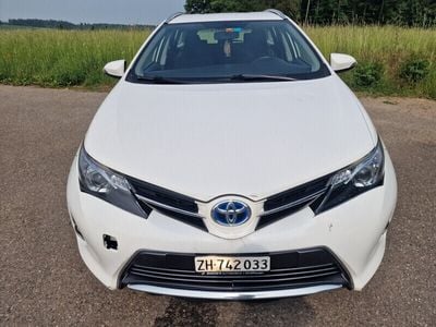 Gebraucht 2014 Toyota Auris Touring Sports Trend Kombi | CHF 6’500 (Etwas zu teuer)