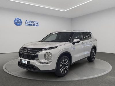 Gebraucht Mitsubishi Outlander P-HEV Invite 306 PS (225 kW) 2025 Weiss SUV
