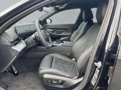 Gebraucht BMW 520 M Sport 197 PS (144 kW) 2024 Schwarz Kombi