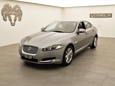 Grau Gebraucht 2015 Jaguar XF Luxury Limousine | CHF 13’900 (Fairer Preis)