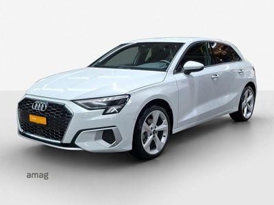 Gletscherweiss metallic Gebraucht 2024 Audi A3 Sportback Advanced Kleinwagen | CHF 33’990