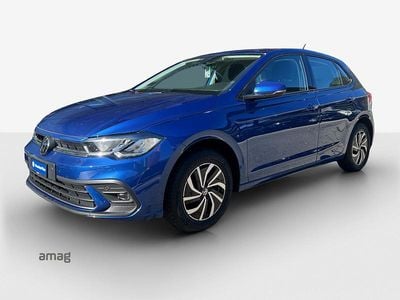 Reef blue metallizzato Gebraucht 2024 VW Polo Life Limousine | CHF 21’490 (Fairer Preis)