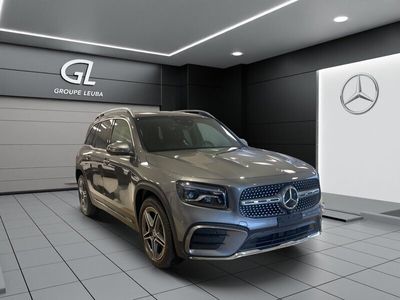 Mercedes GLB220