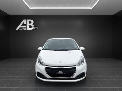 Gebraucht Peugeot 208 Signature Sky 82 PS (60 kW) 2019 Kleinwagen