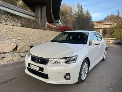 Lexus CT200h