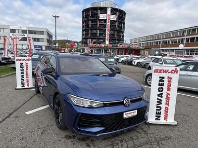 Blau Neu 2026 VW Passat R-line Kombi | CHF 46’750 (Superpreis)