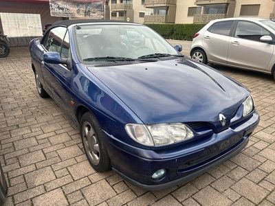 Blau Gebraucht 1998 Renault Mégane Cabriolet Cabrio | CHF 950