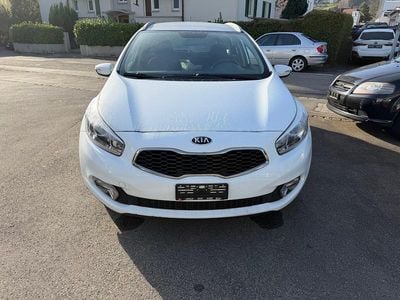 Gebraucht 2014 Kia Ceed Sportswagon Classic Kombi | CHF 2’800 (Fairer Preis)