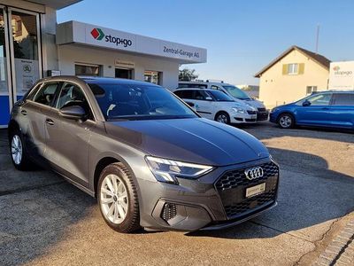 Grau Gebraucht 2024 Audi A3 Attraction Limousine | CHF 32’500 (Fairer Preis)