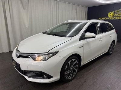 Weiss Gebraucht 2016 Toyota Auris Touring Sports Style Kombi | CHF 14’999 (Fairer Preis)
