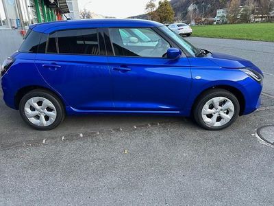 Blau Neu 2025 Suzuki Swift Limousine | CHF 26’180