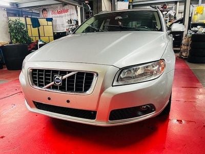 Gebraucht Volvo V70 Momentum 136 PS (100 kW) 2008 Kombi