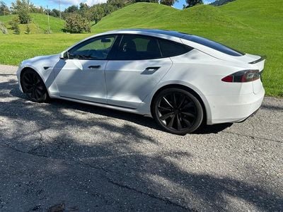 Gebraucht 2015 Tesla Model S Performance Kleinwagen | CHF 18’999 (Etwas zu teuer)