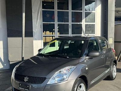 Gebraucht Suzuki Swift GL 94 PS (69 kW) 2012 Grau Limousine
