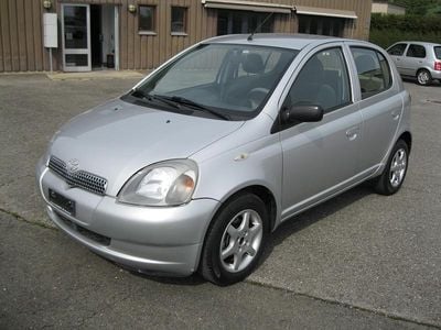Gebraucht 2002 Toyota Yaris Sol | CHF 5’000 (Etwas zu teuer)