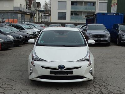 Gebraucht 2017 Toyota Prius Premium Kleinwagen | CHF 12’400 (Etwas zu teuer)