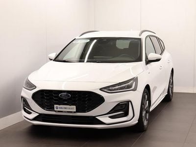 Weiss Gebraucht 2023 Ford Focus ST-Line Kombi | CHF 19’900 (Superpreis)