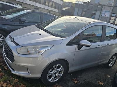 Gebraucht 2015 Ford B-MAX Titanium Van / Kleinbus | CHF 8’855 (Guter Preis)
