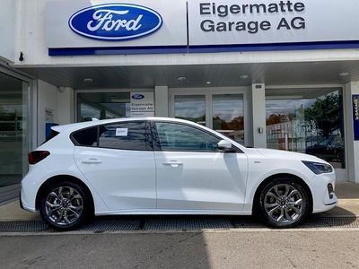 Weiss Neu 2025 Ford Focus ST-Line X Limousine | CHF 33’900