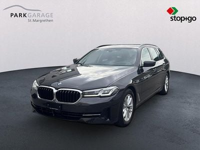 Gebraucht BMW 530 Sport Line 296 PS (217 kW) 2023 Grau Kombi