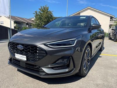 Grau Gebraucht 2023 Ford Focus ST-Line X Limousine | CHF 28’990