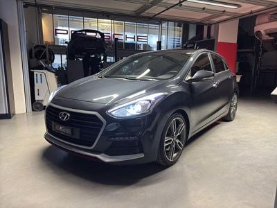 Gebraucht 2015 Hyundai i30 Turbo Limousine | CHF 12’500 (Etwas zu teuer)