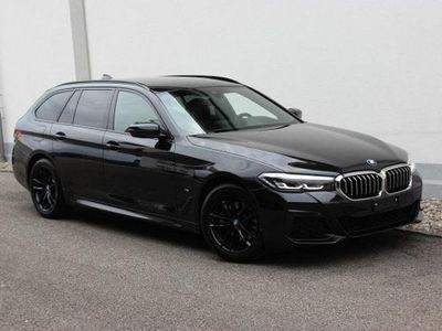 Schwarz Gebraucht 2024 BMW 520 M Sport Kombi | CHF 43’500 (Fairer Preis)