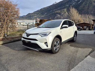 Gebraucht 2016 Toyota RAV4 Hybrid SUV | CHF 15’900 (Etwas zu teuer)
